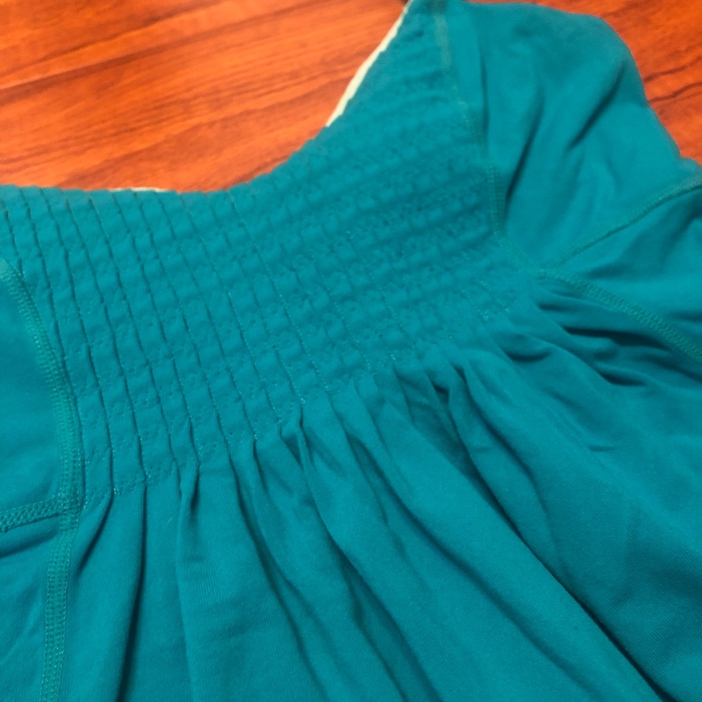Lululemon top - Picture 3 of 5